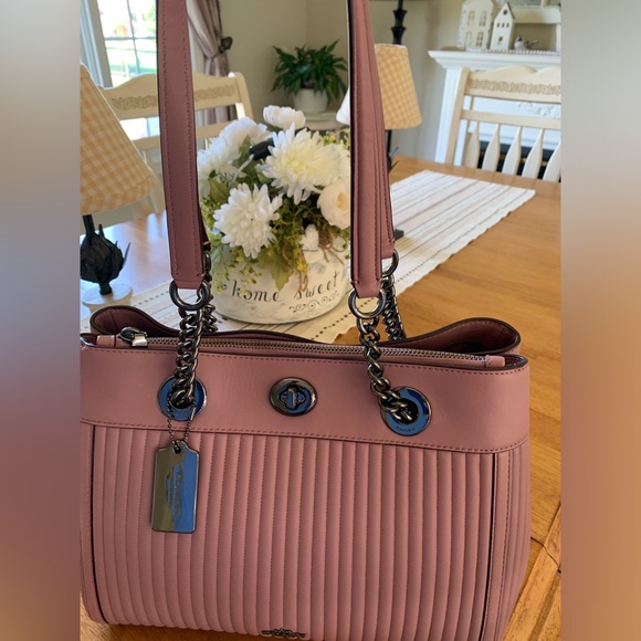 Coach  11.5’’L X 9’’H X 5.5 Deep - Picture 3 of 12